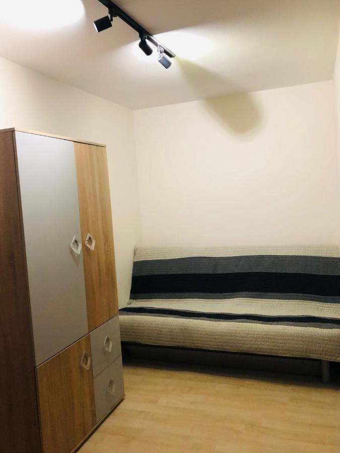 Nice Room, Комната, Pokoj Miedzy Airport Wro A Centrum Вроцлав Экстерьер фото
