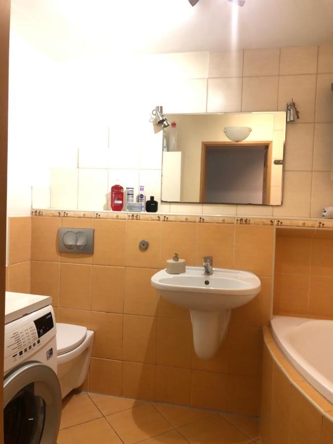 Nice Room, Комната, Pokoj Miedzy Airport Wro A Centrum Вроцлав Экстерьер фото
